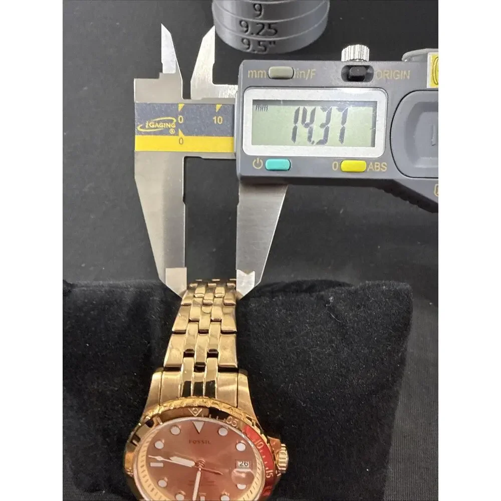 Fossil women’s es